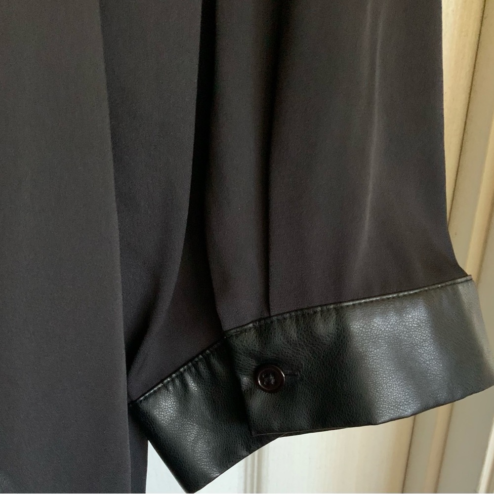 CHICO’S….Blouse - Picture 6 of 9